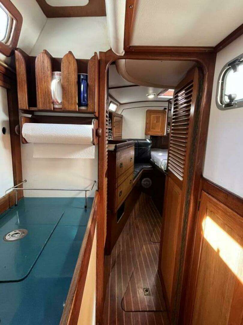 1993 Med Marine Montevideo - Image 43