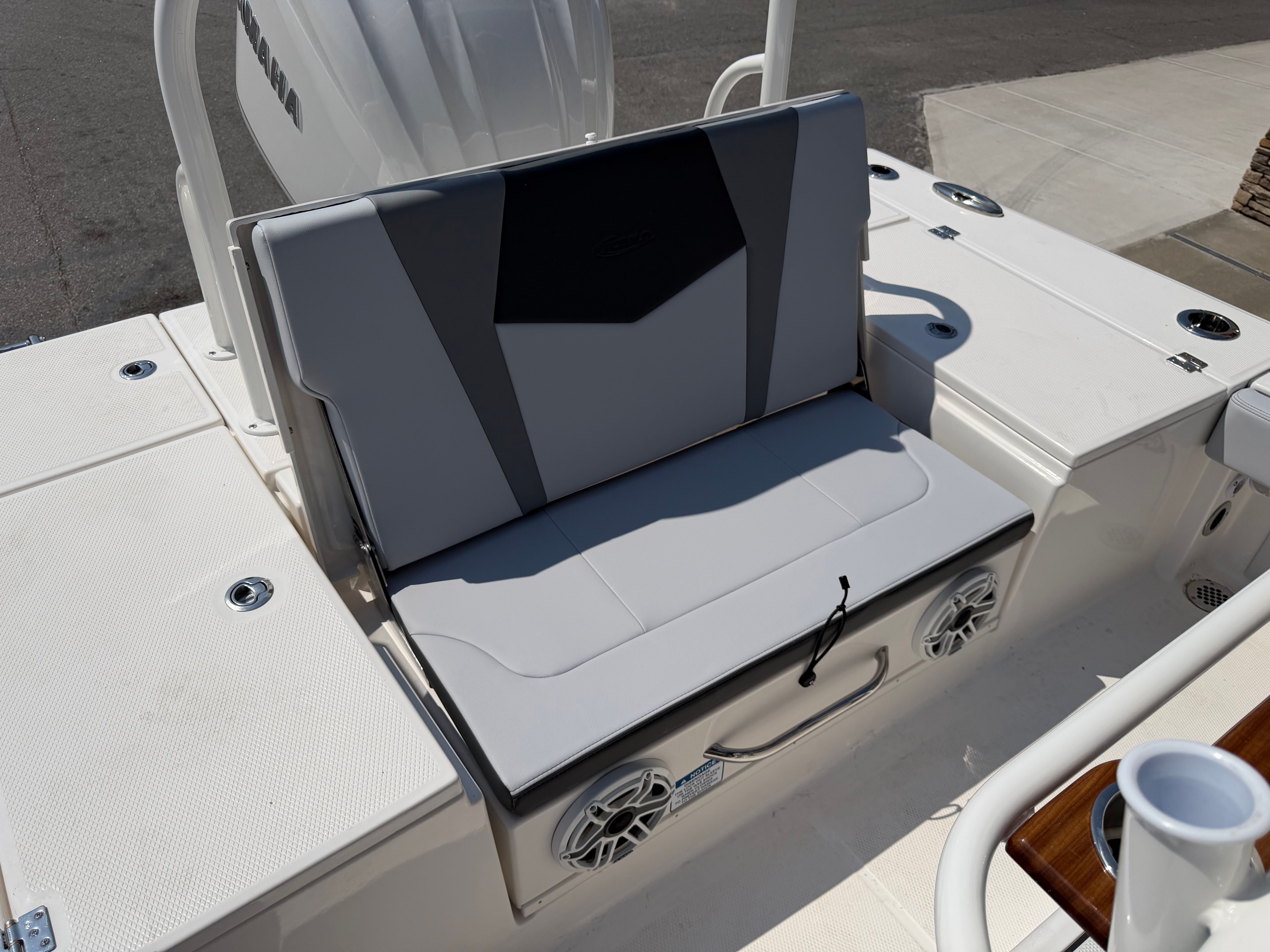 2026 ROBALO 246 CAYMAN - Image 9