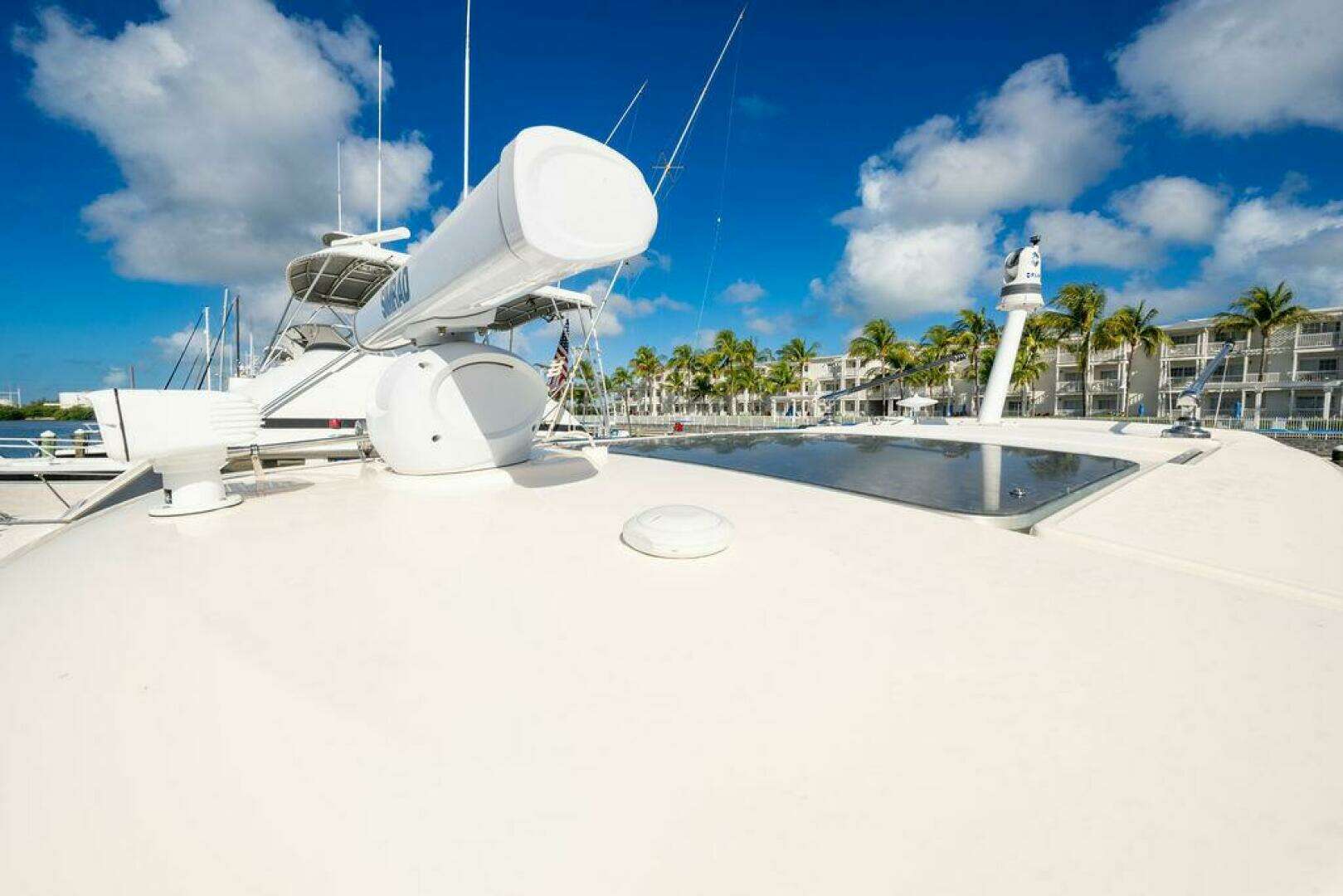 2023 Boston Whaler 405 Conquest - Image 42