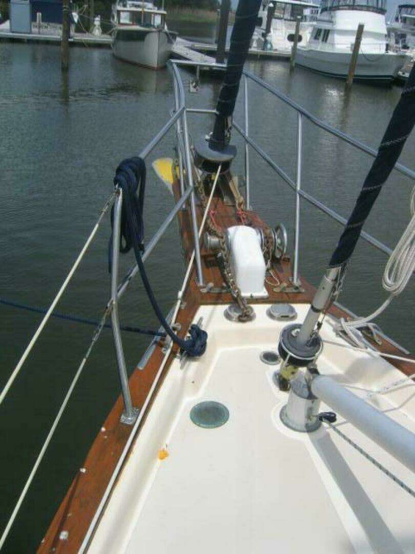 1989 Island Packet 35 - Image 5