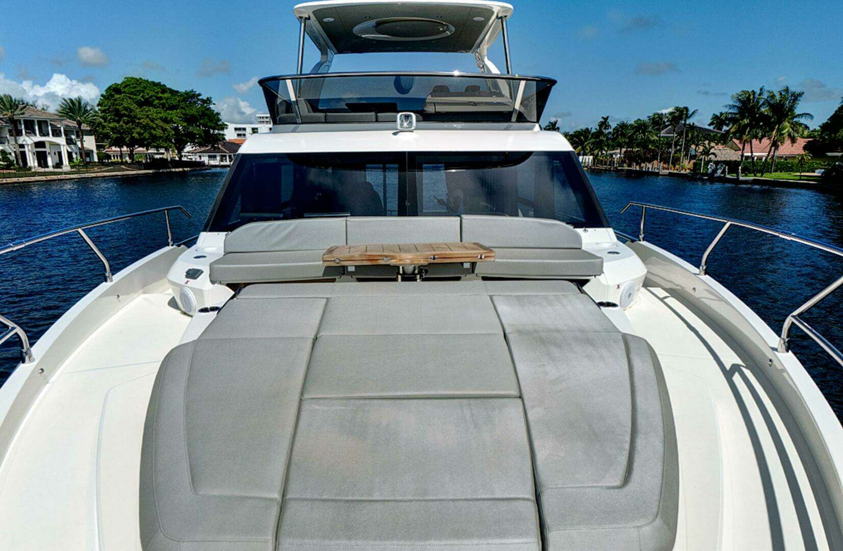 2025 Absolute 52 Fly - Image 21