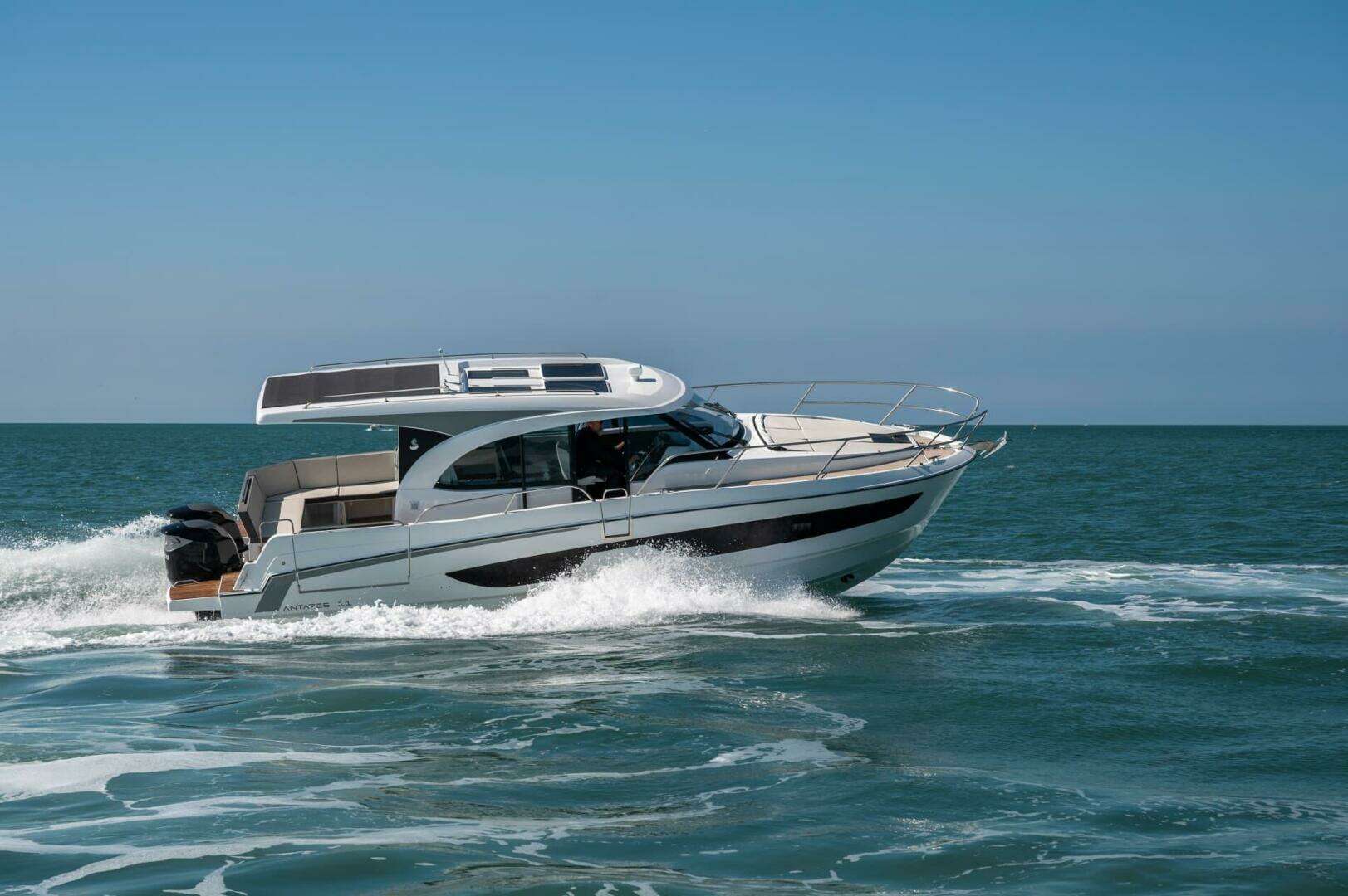 2026 Beneteau Antares 11 - Image 4