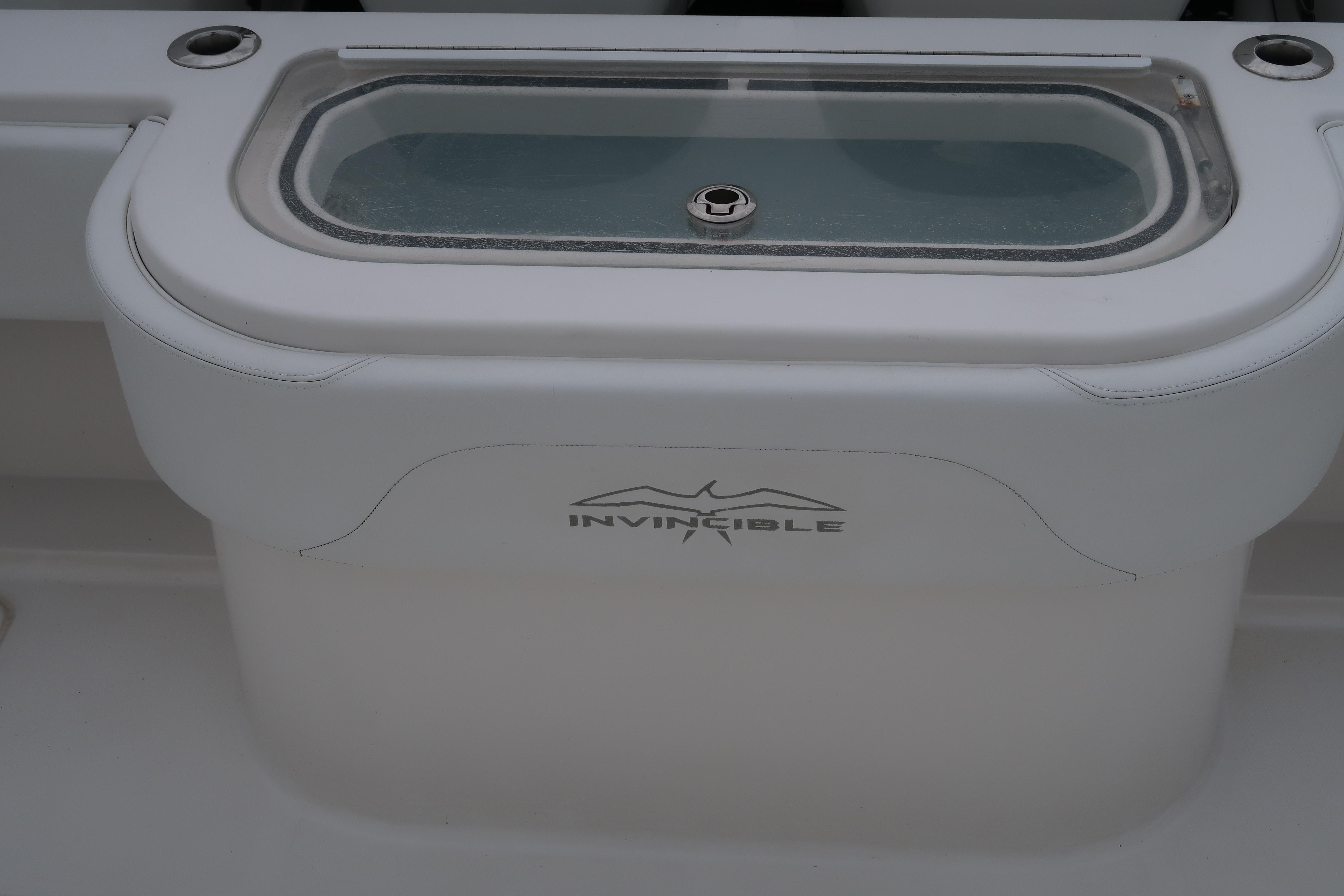 2016 Invincible 42 Open Fisherman livewell compartment.