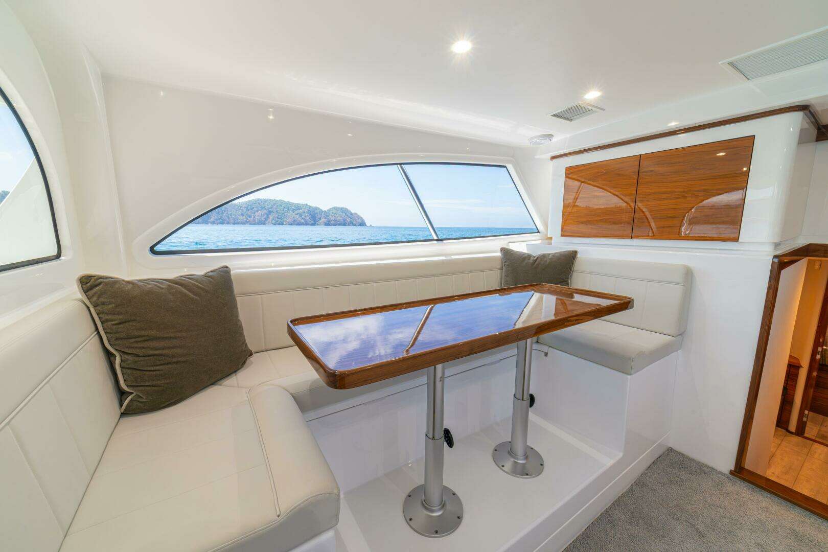 2025 Viking 46 Billfish - Image 34