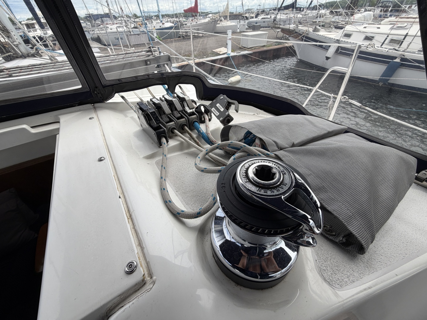 2004 Catalina Catalina 350 - Image 33