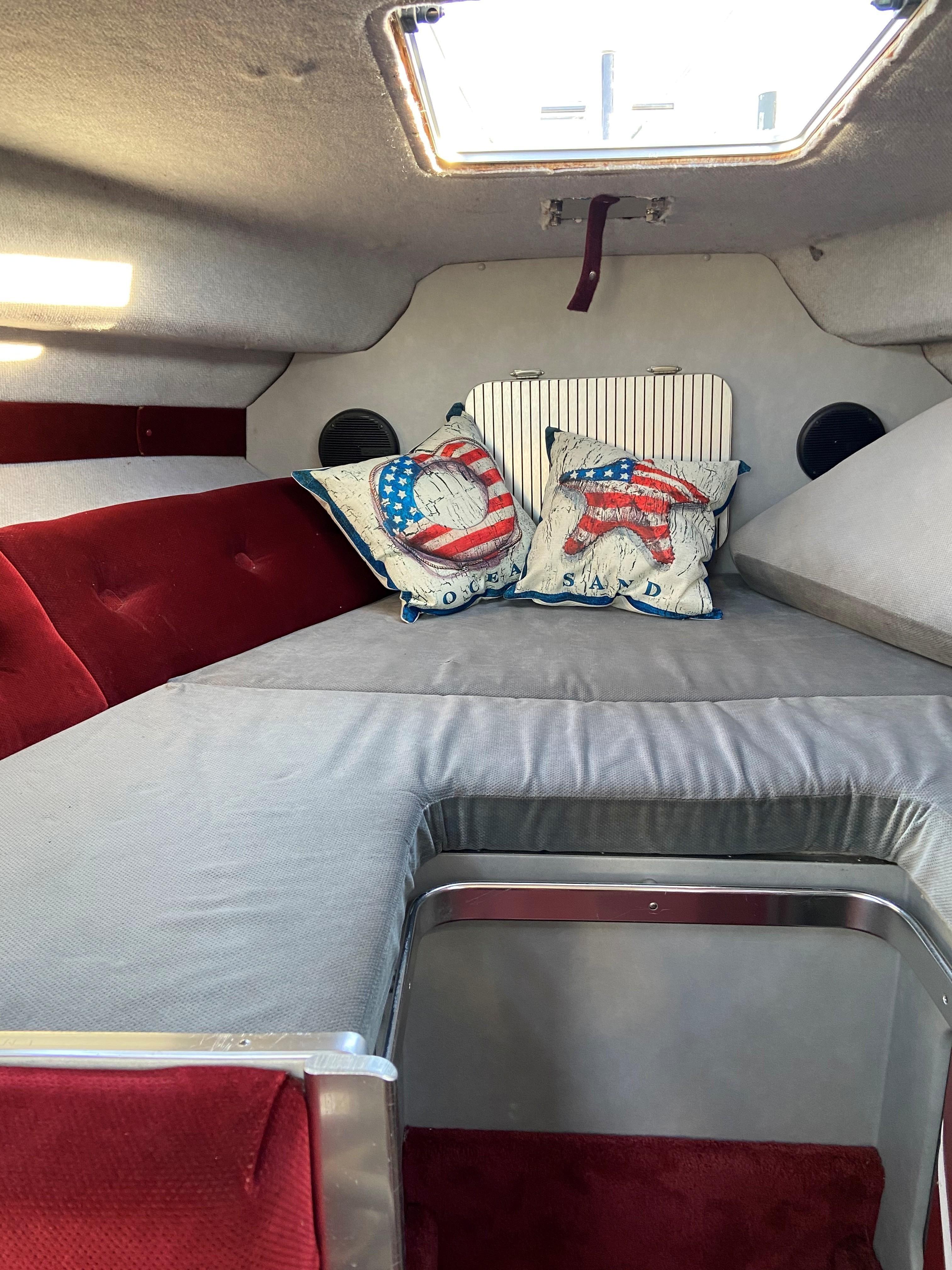 1985 Sun Runner 275SB - 3