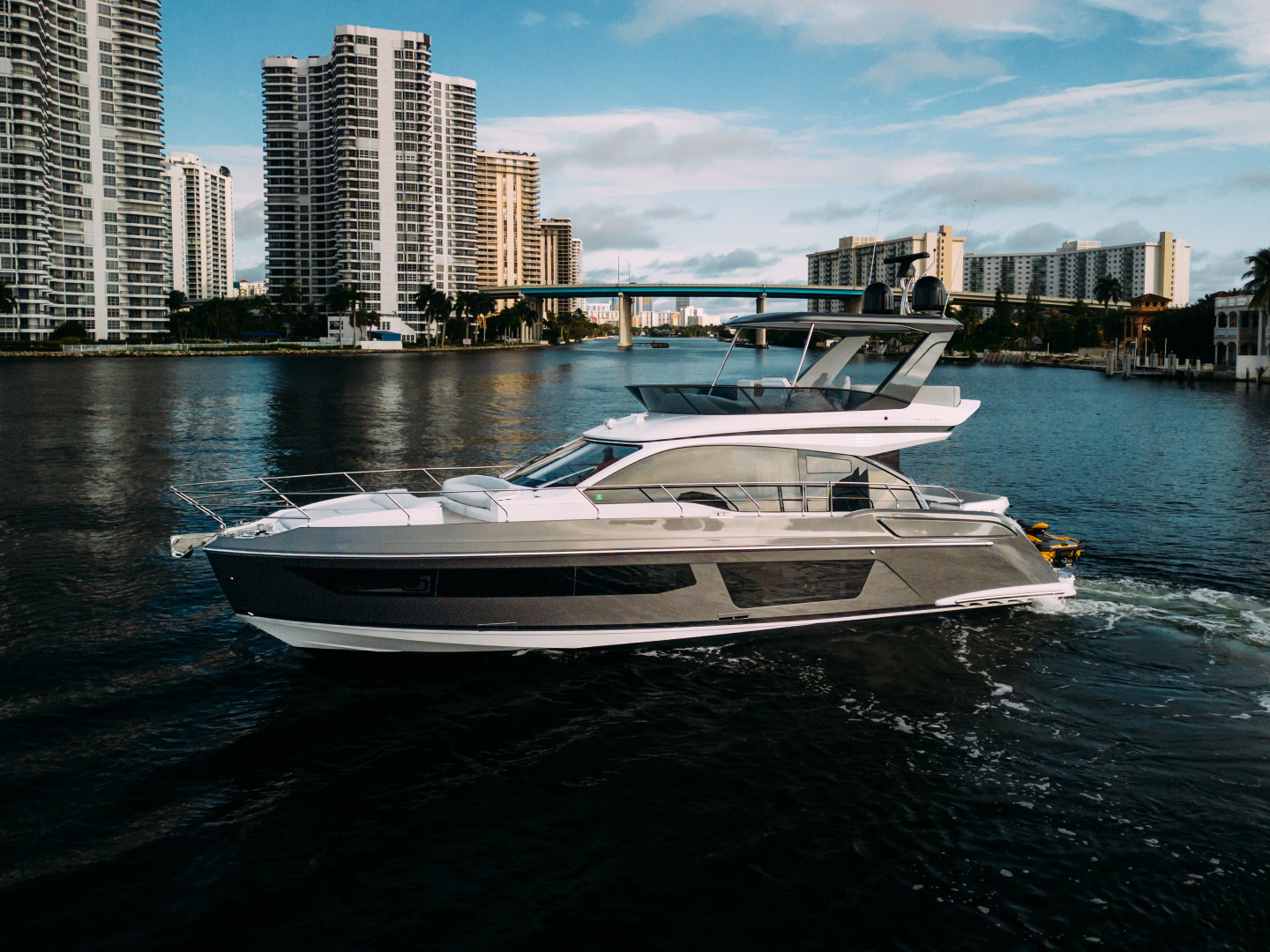 2023 Azimut 53 FLY - Image 2
