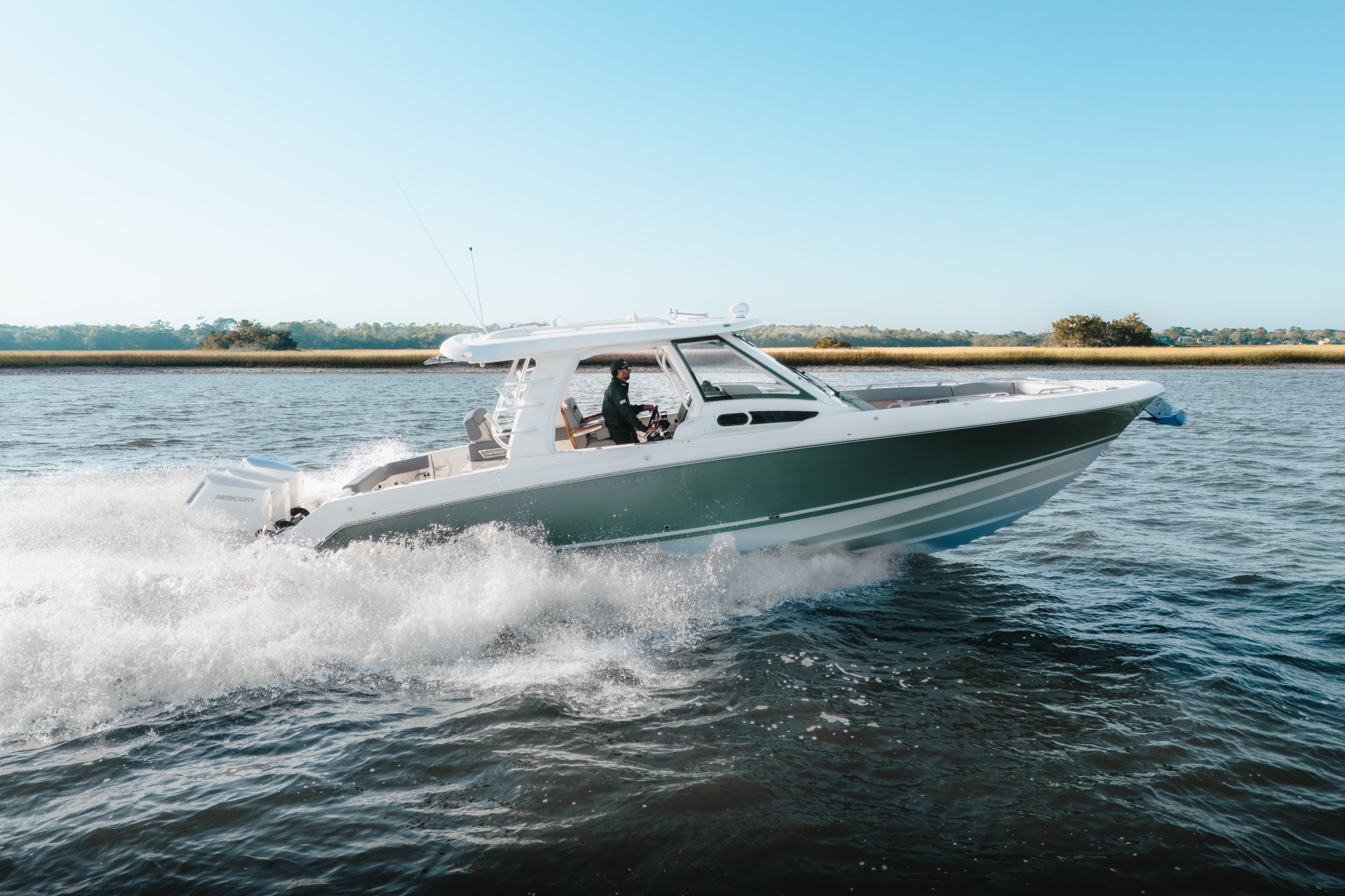 2026 Boston Whaler 350 Realm