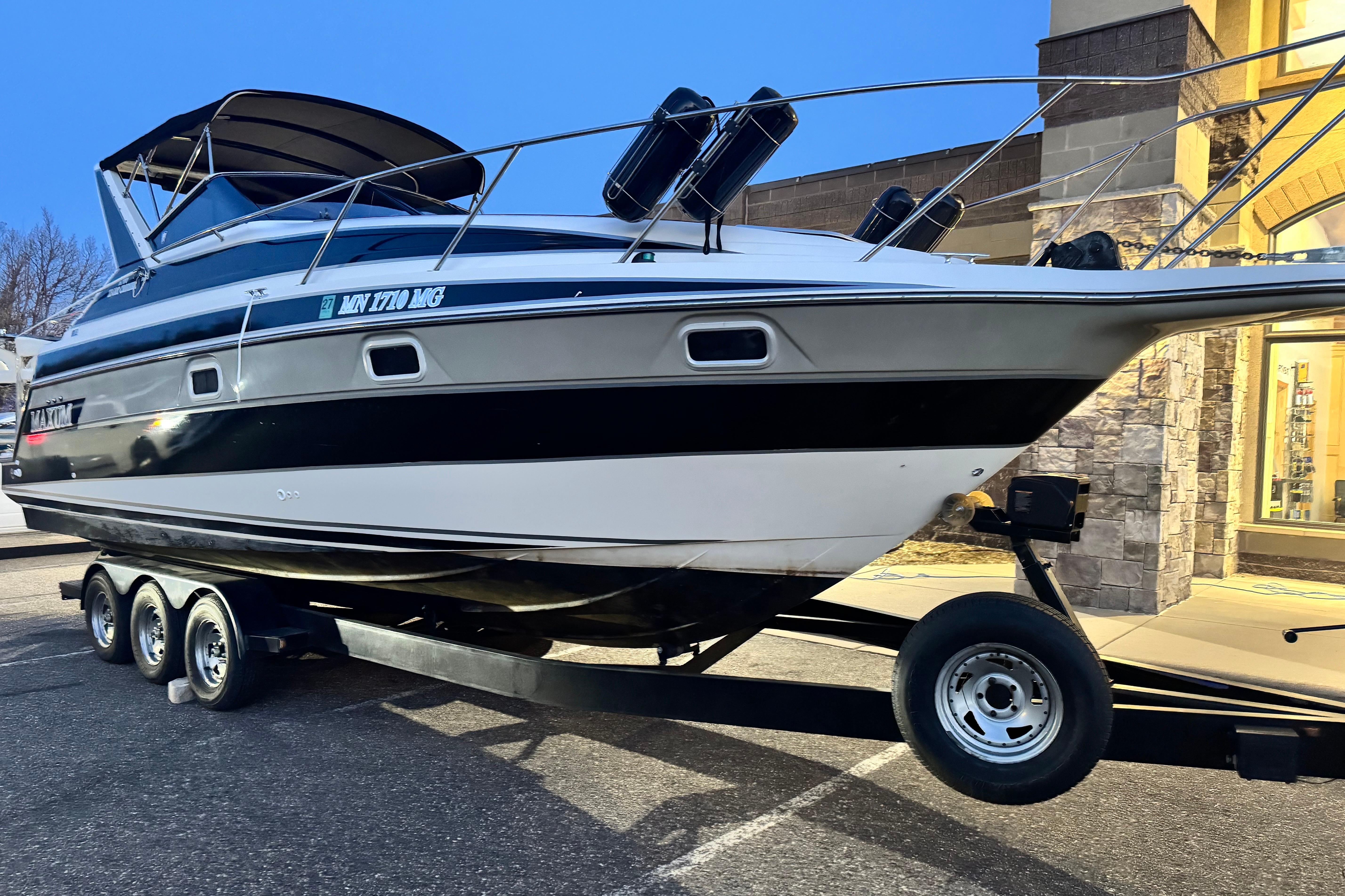 1995 Maxum 2700 SR