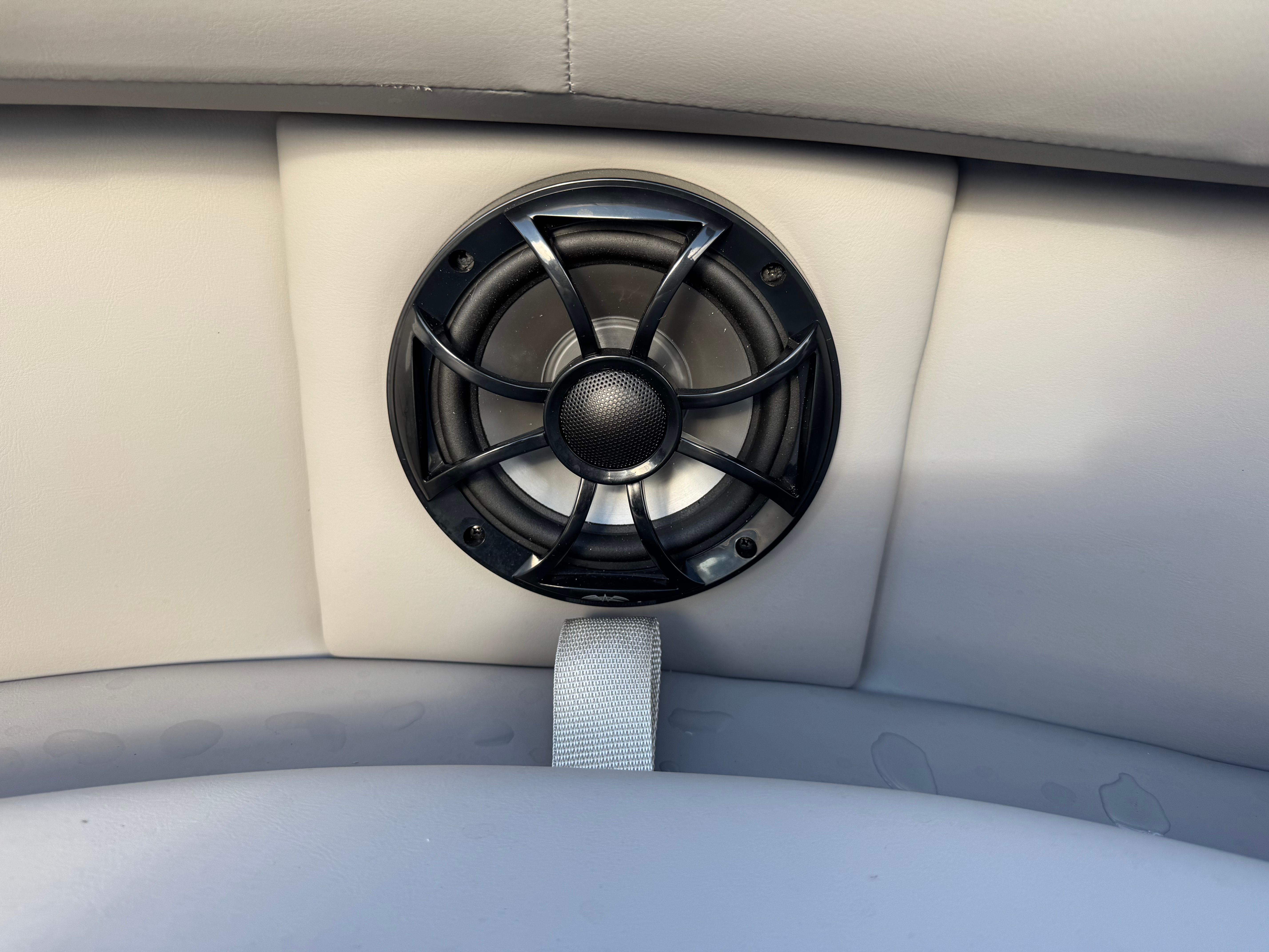 2026 Premier 220 Sunscape RF - 29