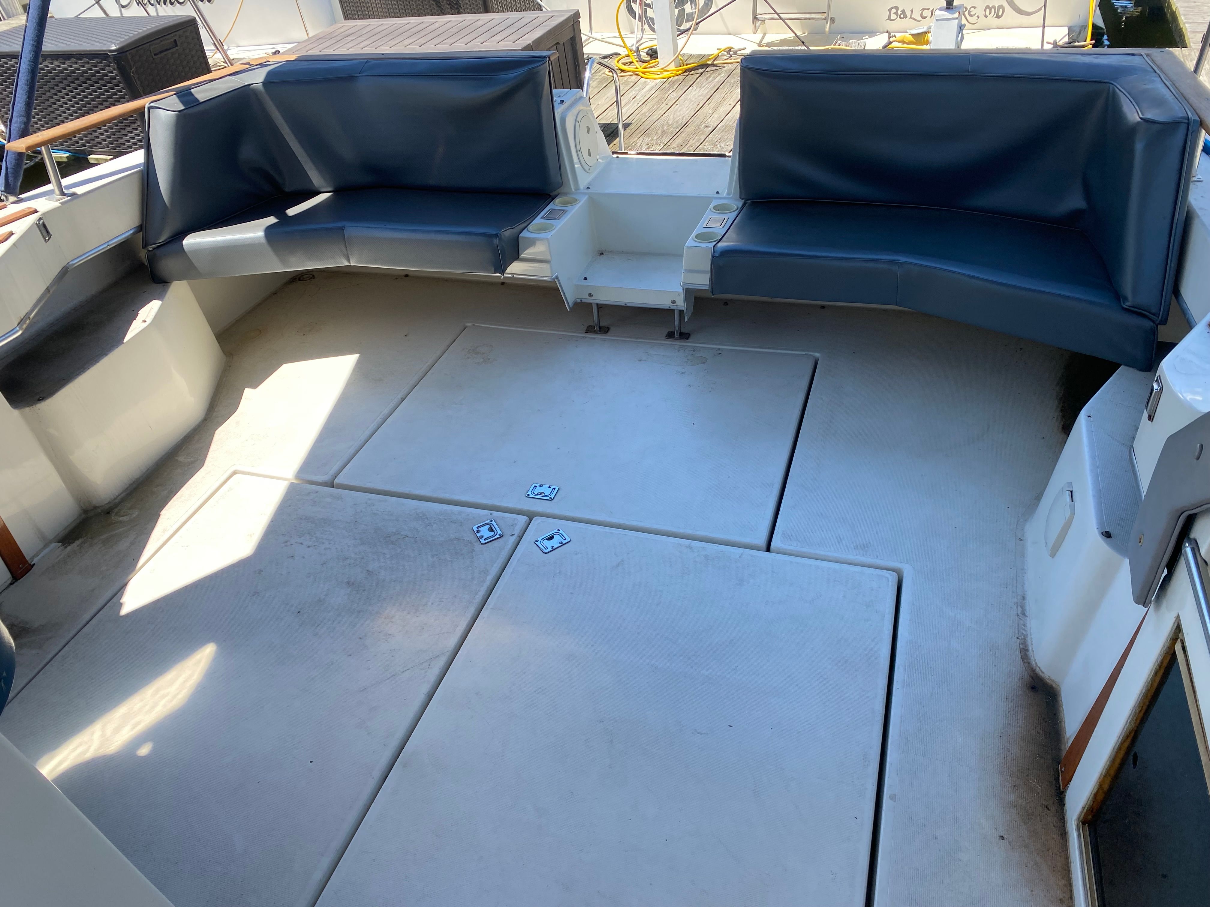 1986 Cruisers Yachts Esprit - 7