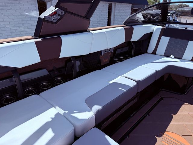 2026 Malibu Wakesetter 23 LSV - 10