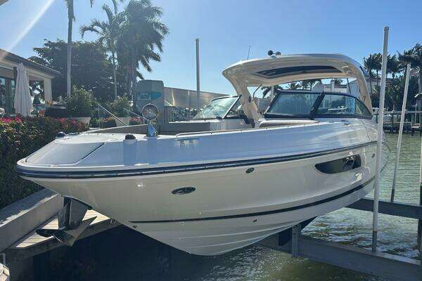 2016 Sea Ray 350 SLX