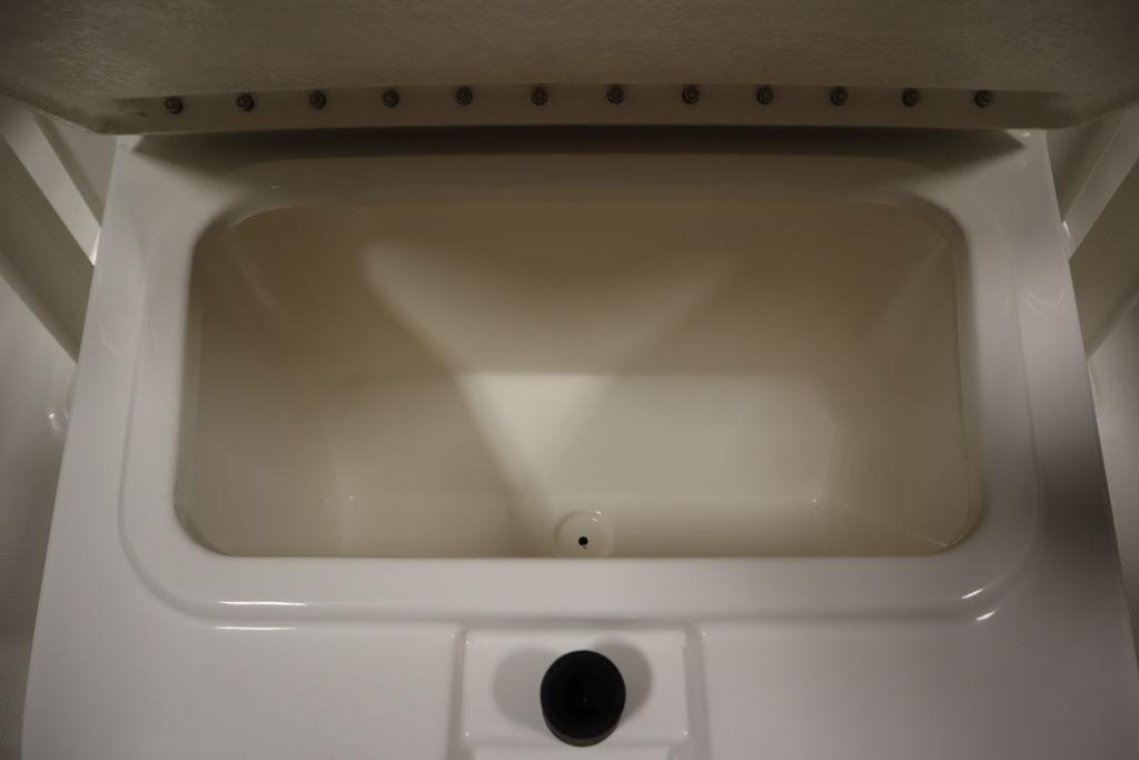 Livewell compartment in 2026 Bayliner Trophy T20CC boat, featuring a clean, spacious design.