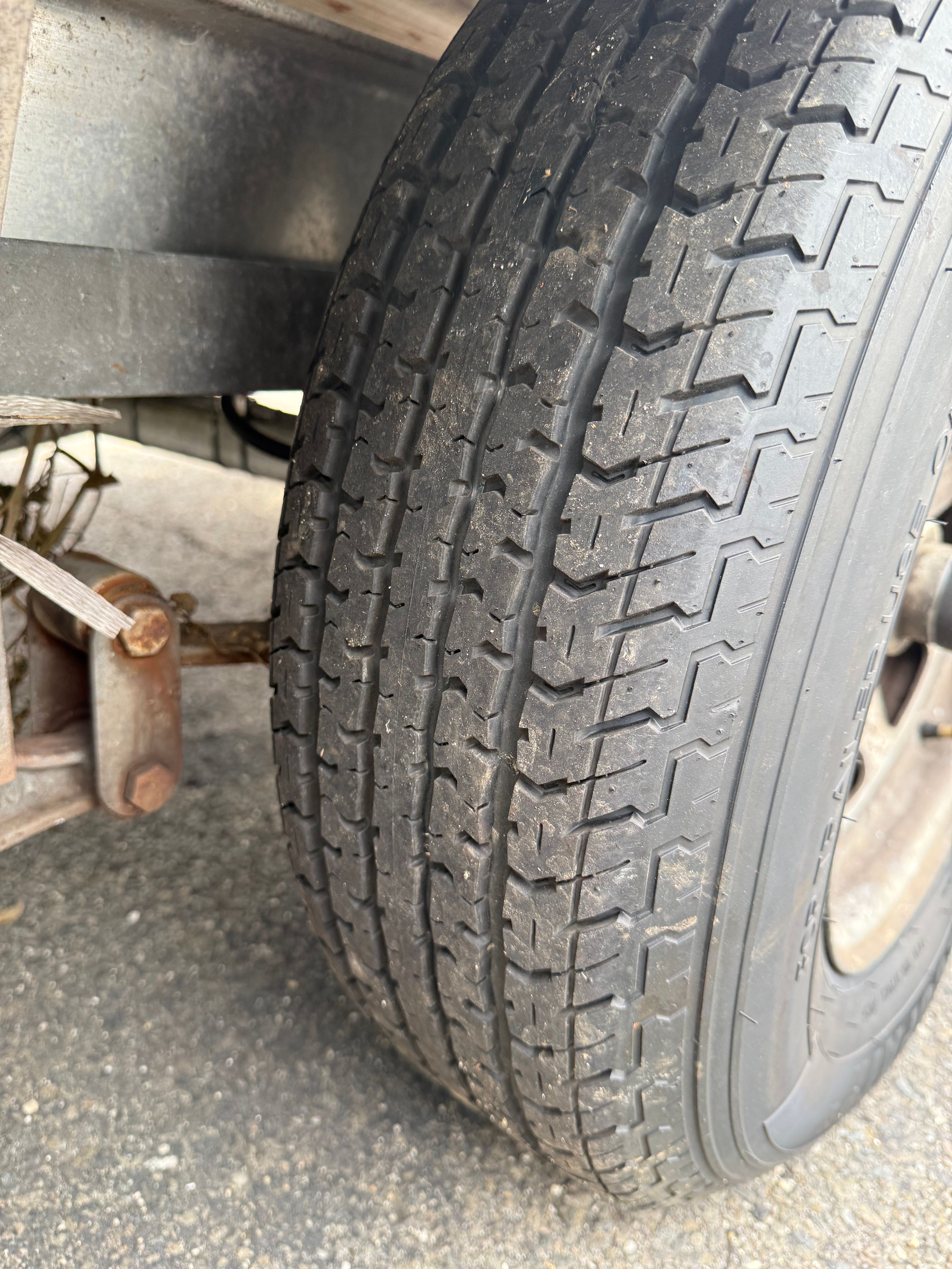 Close-up of a tire on a 2008 Hydra-Sports Vector 2200 VX.