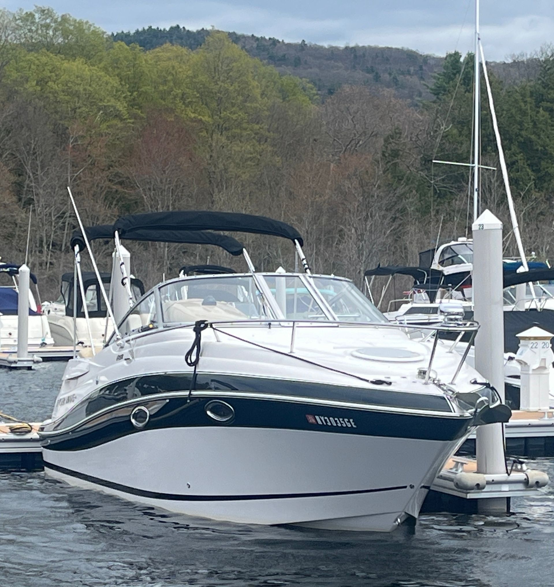 2009 Four Winns V258