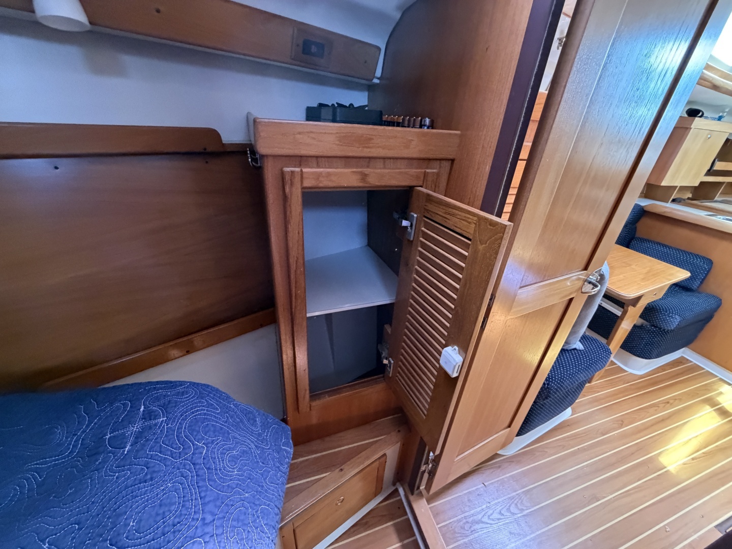 2004 Catalina Catalina 350 - Image 57