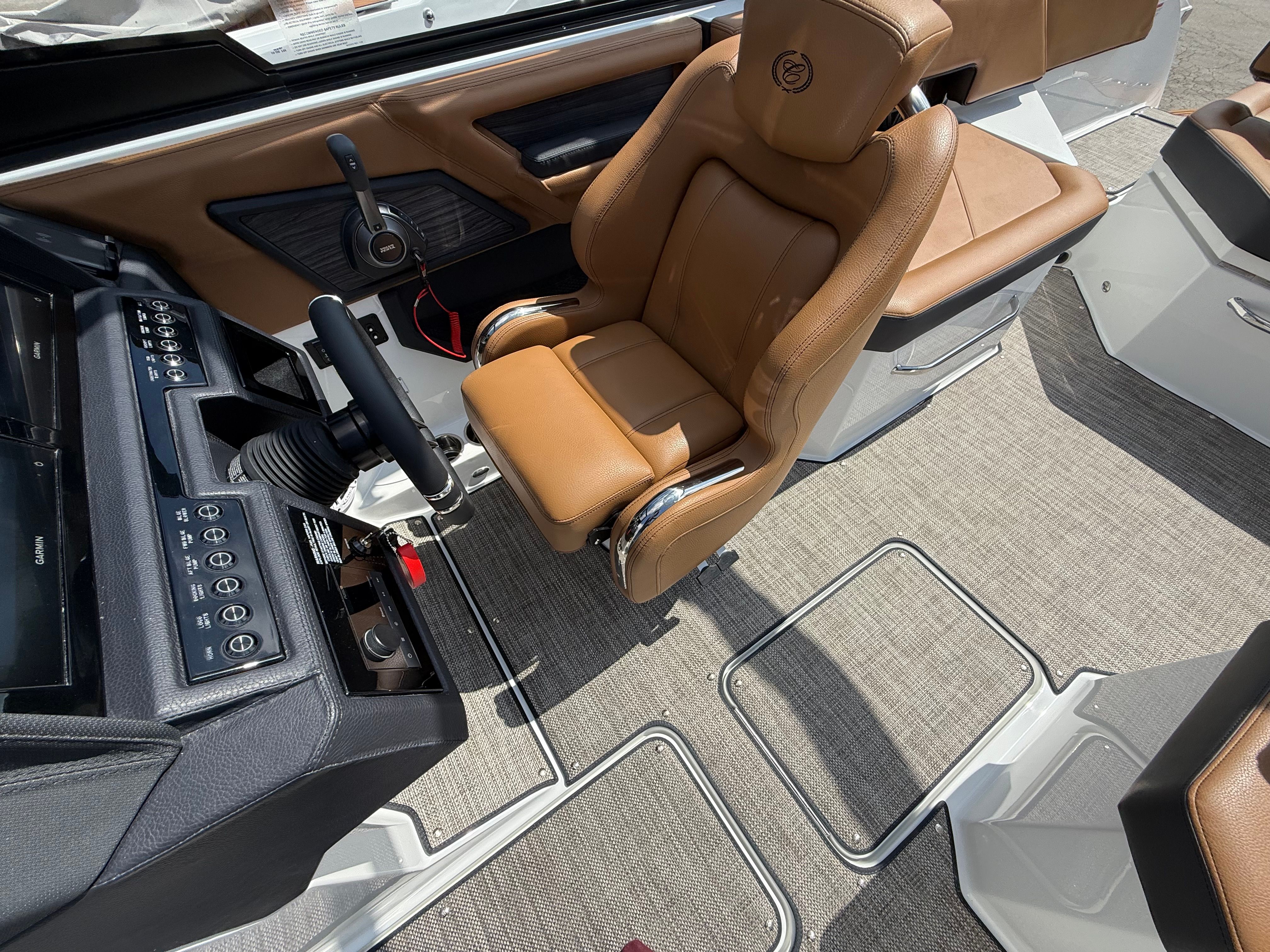 2026 Cobalt R6 Surf - 31
