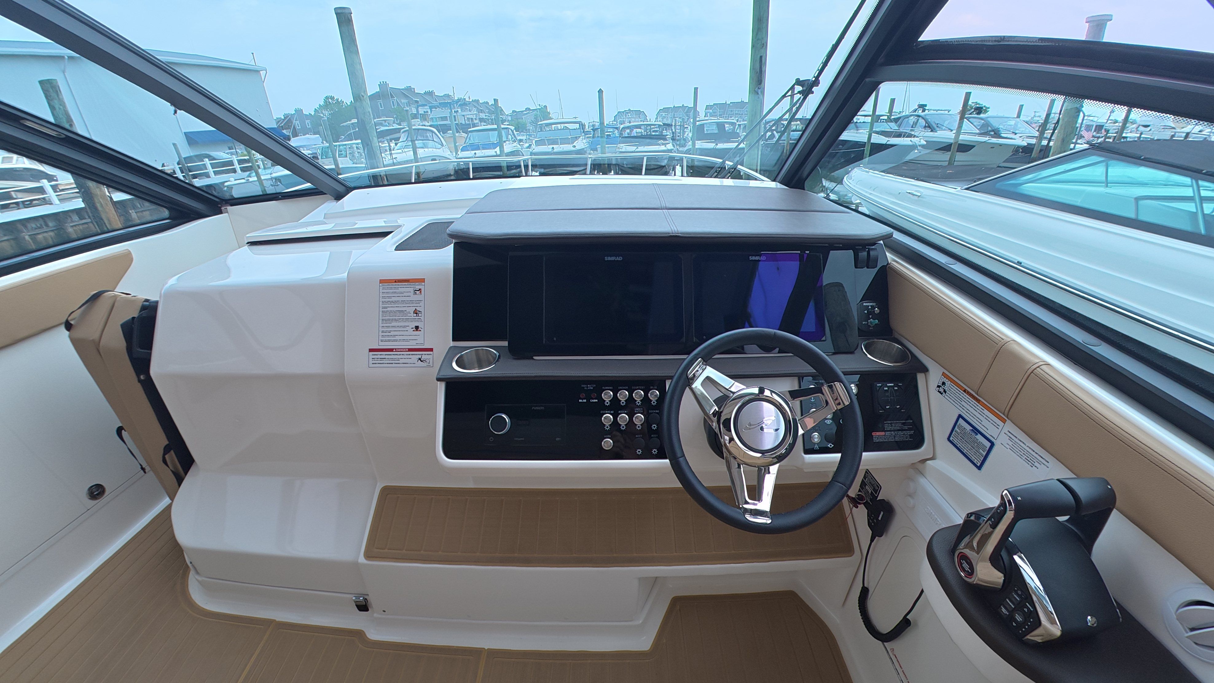 2025 Sea Ray Sundancer 320 Outboard - 22