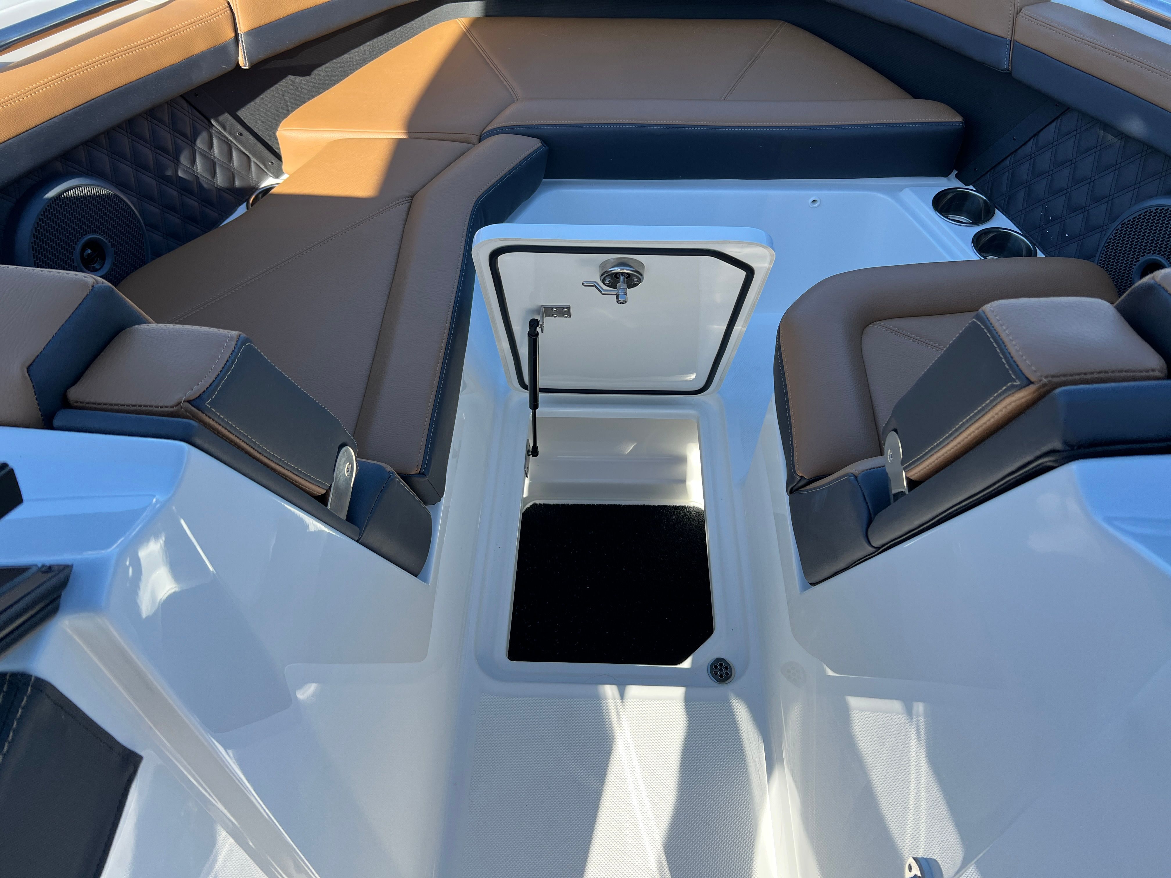 2026 COBALT R6 - Image 30