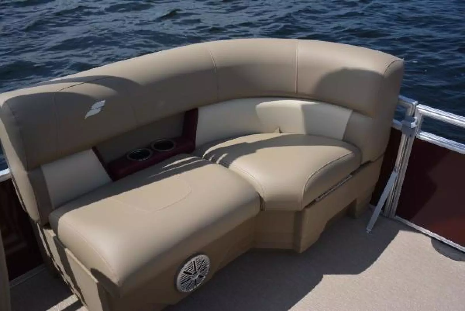 2025 Starcraft LX 20 - Image 8