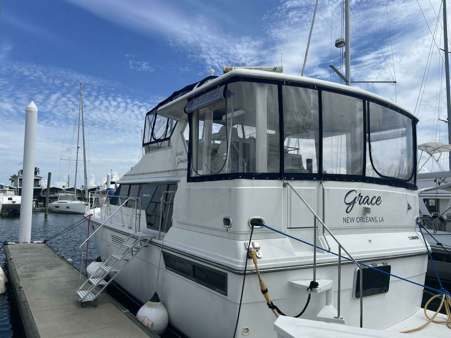 1995 Carver 440 Aft Cabin - Image 18