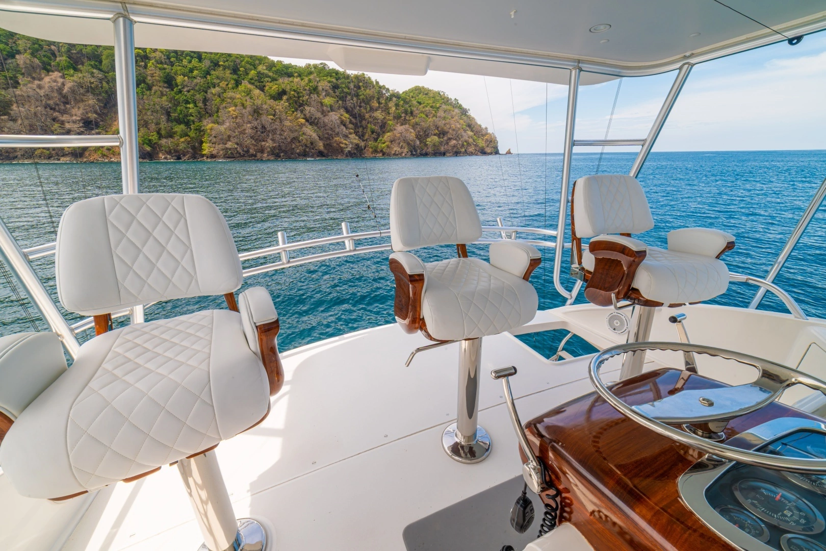 2012 Viking 60 Convertible - Image 20