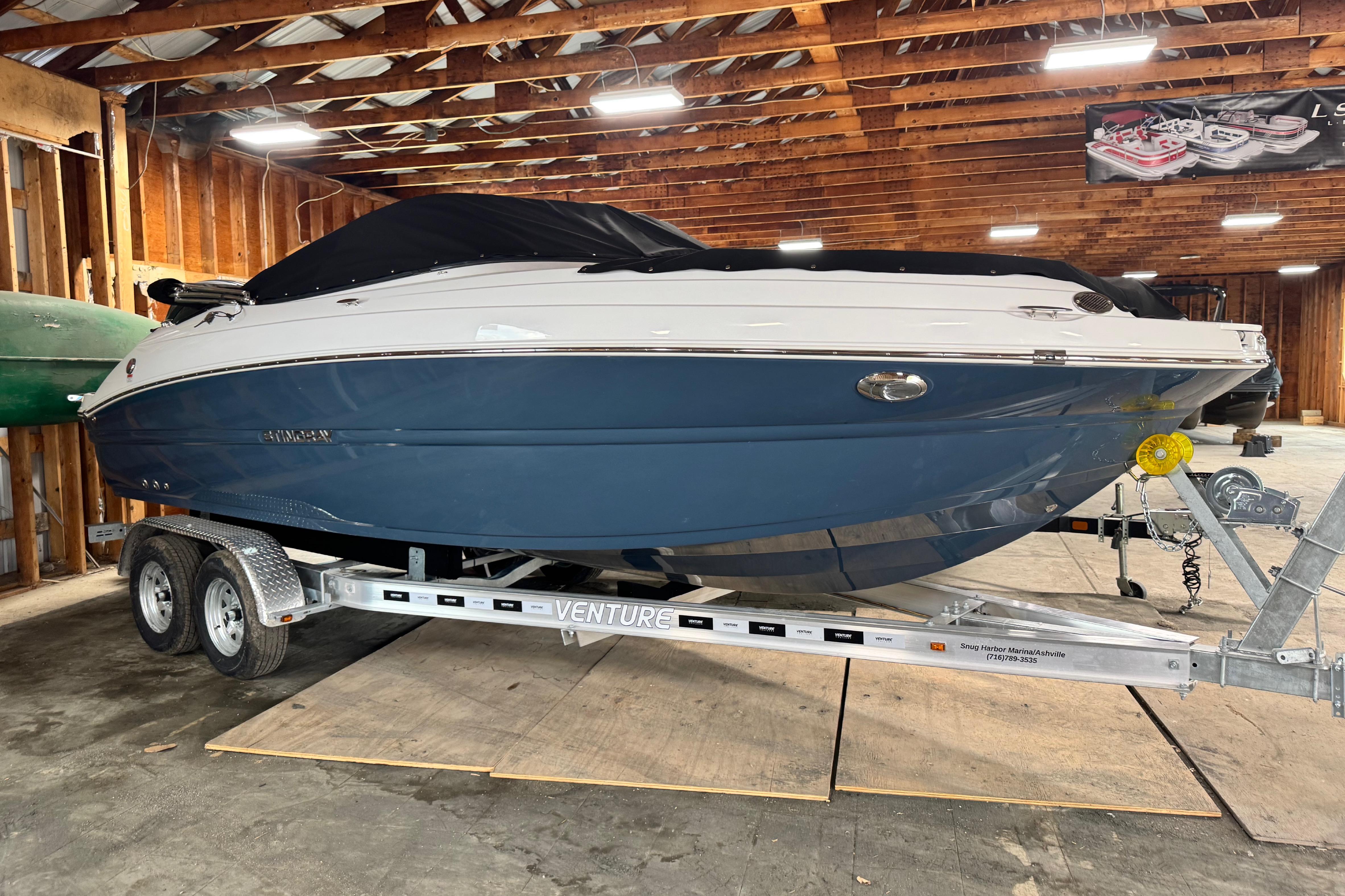 2026 Stingray 211 DC