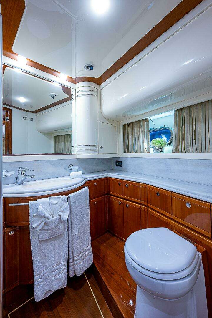 2006 Ferretti Yachts 830 - Image 130