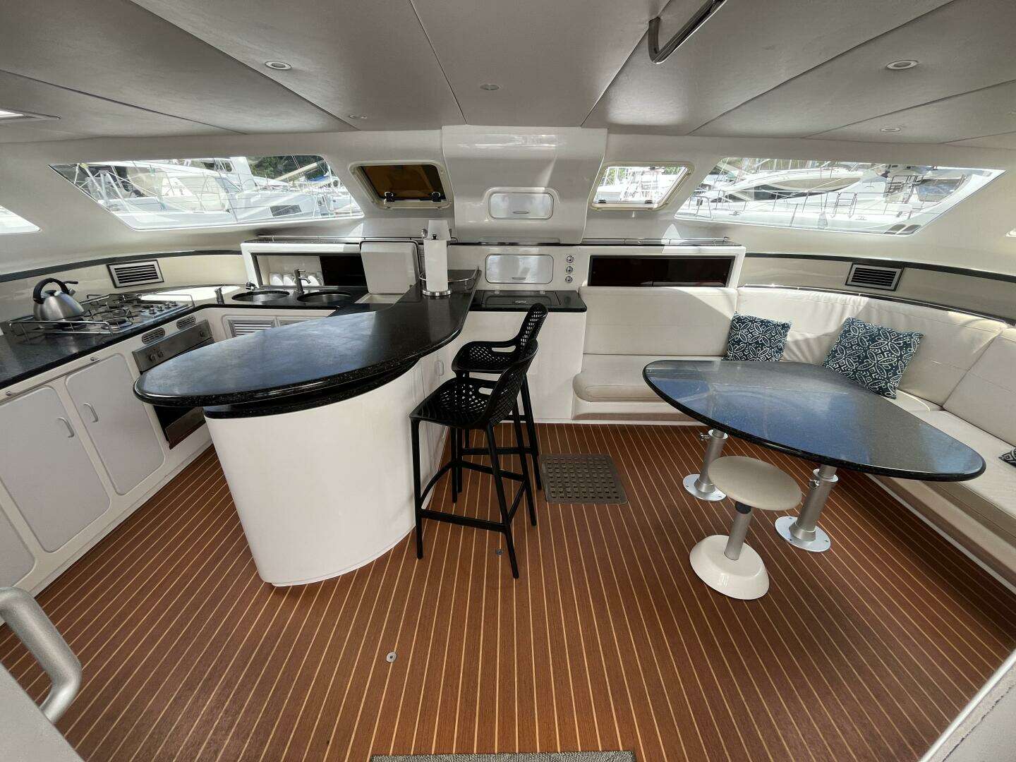 2013 Voyage Yachts 520 - Image 36