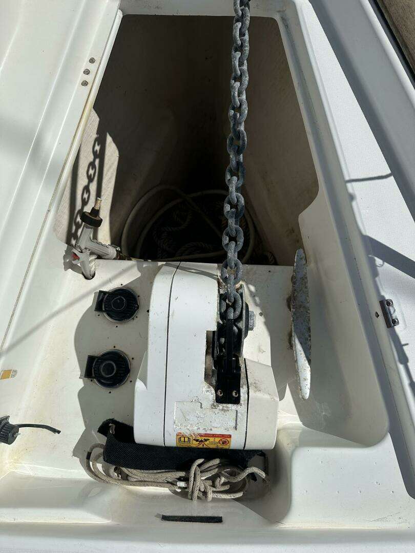 2004 Beneteau 423 - Image 7
