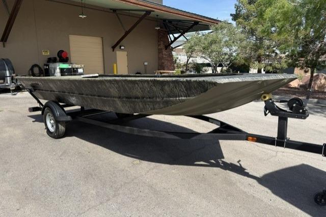 2026 Tracker Grizzly 1754 Utility