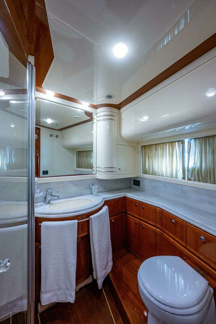 2006 Ferretti Yachts 830 - Image 109