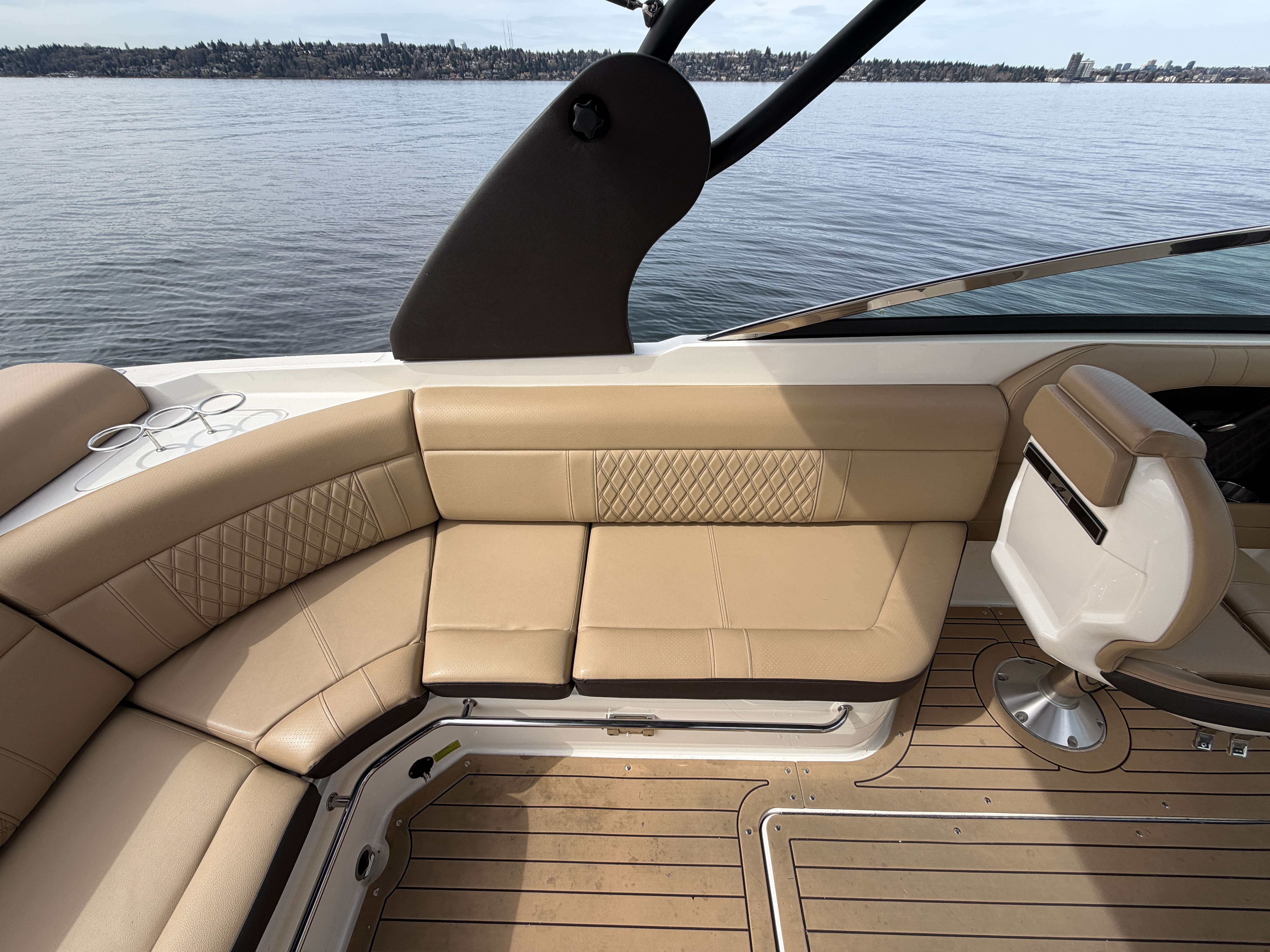 2019 Sea Ray SLX 280 - 17
