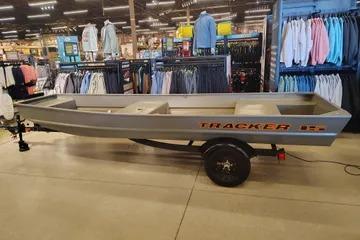 2026 Tracker Grizzly 15 Jon
