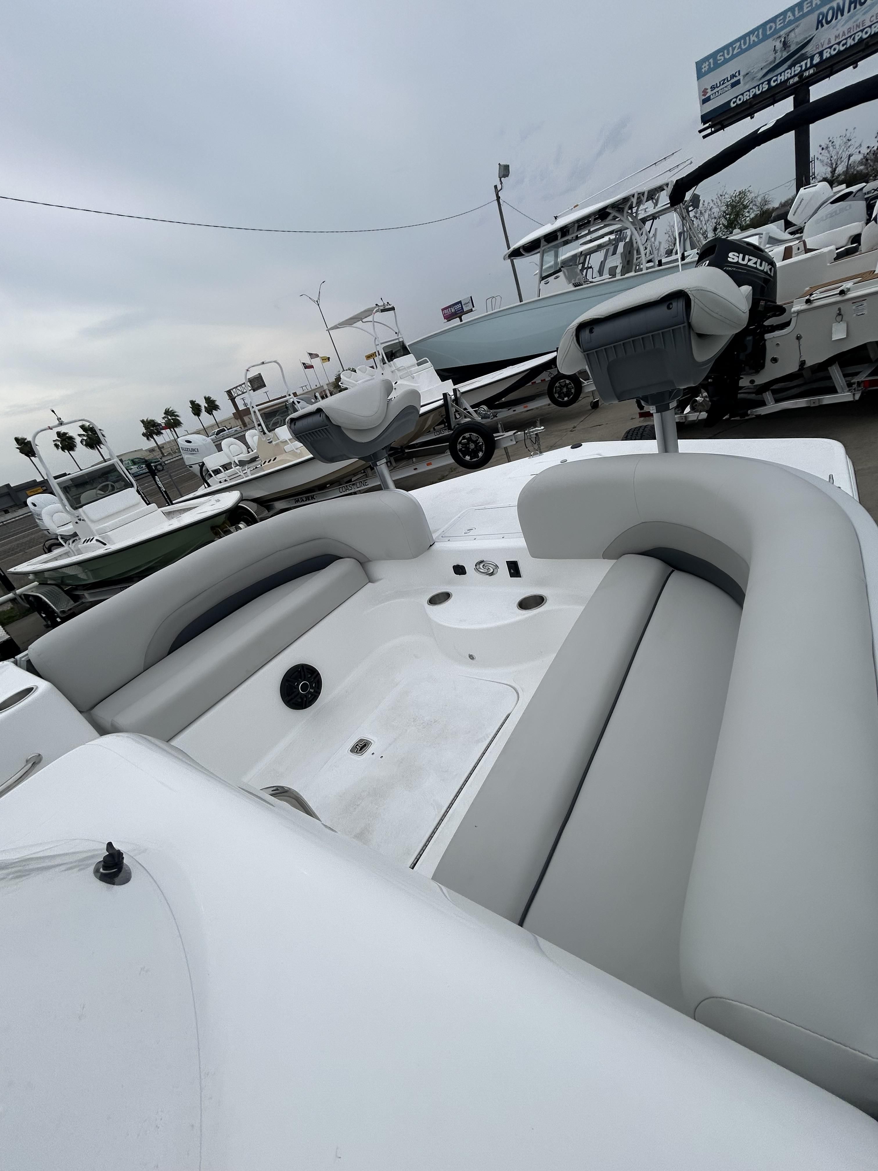 2026 Hurricane Fundeck - 6