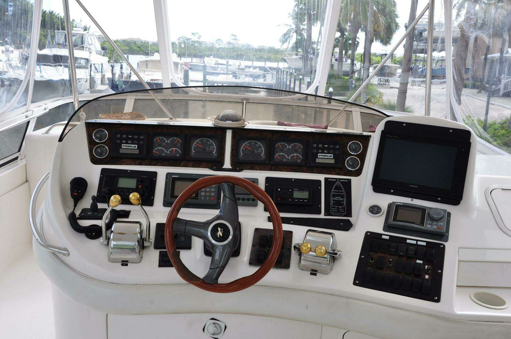 1998 Sea Ray 480 Sedan Bridge - Image 19