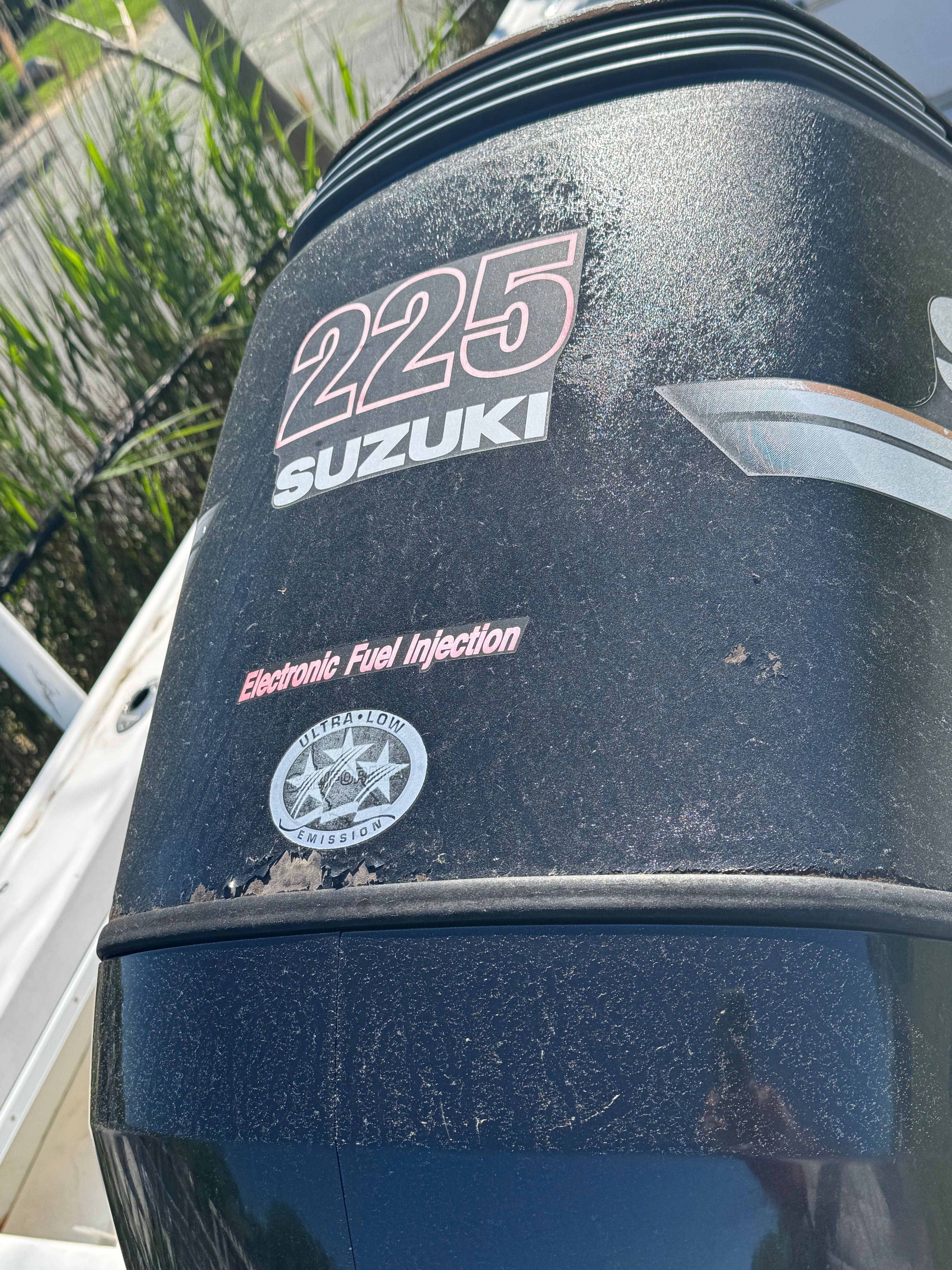 Suzuki 225 outboard motor with electronic fuel injection, ultra-low emission.