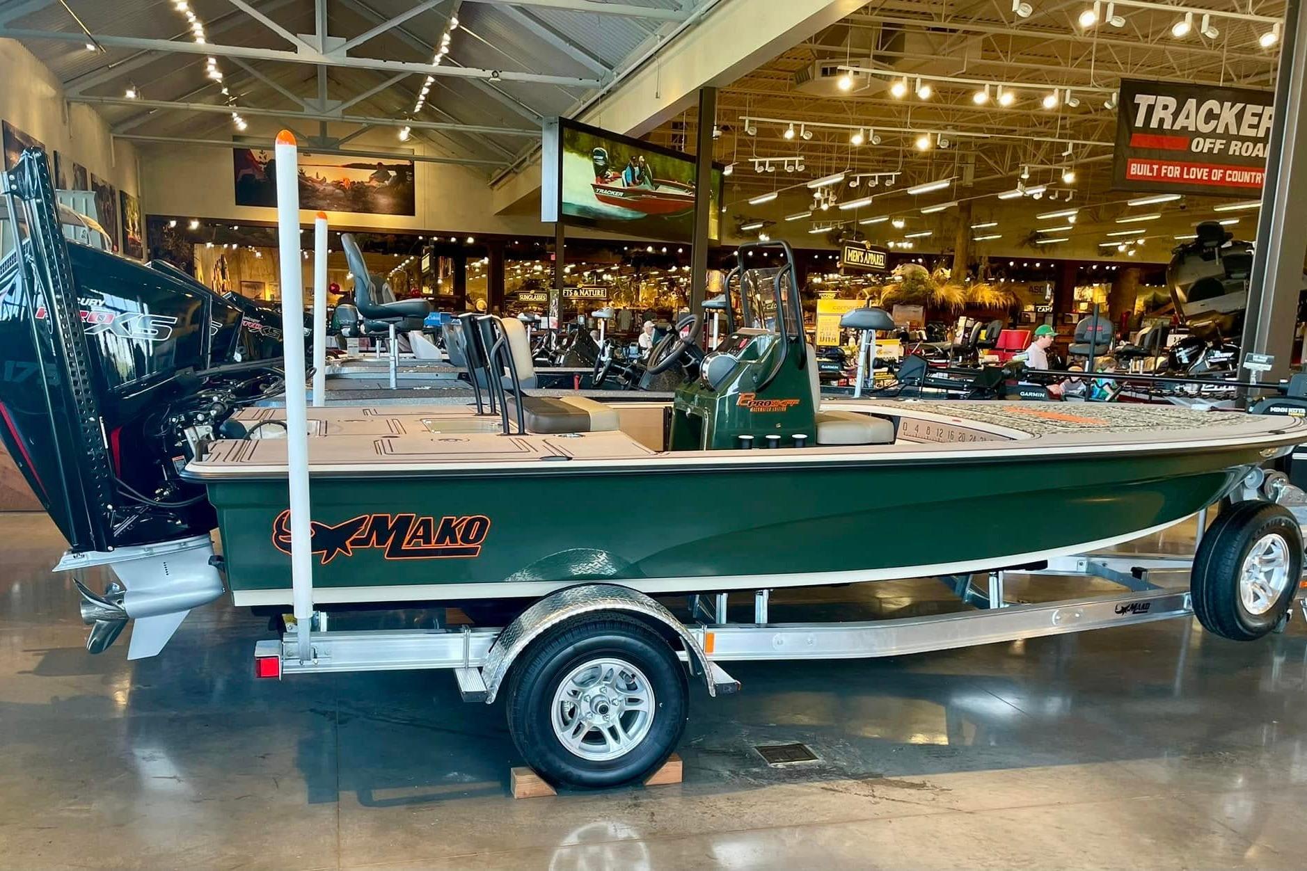 2026 Mako 18 Pro Skiff Backwater Edition