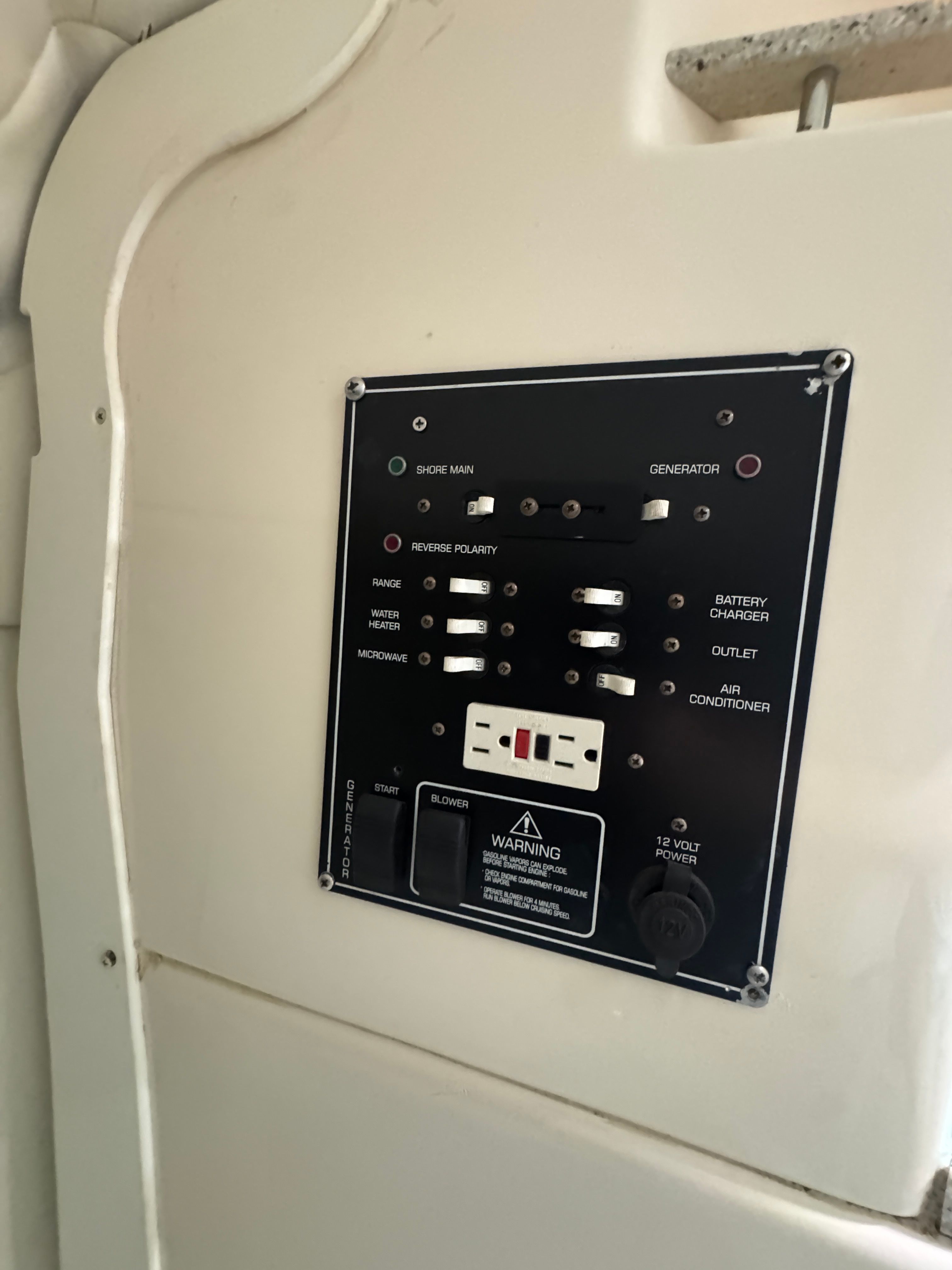 2000 Rinker Fiesta Vee 270 - 13
