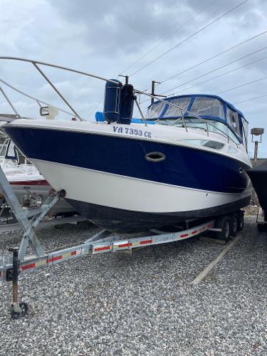 2007 Bayliner 300 - 12