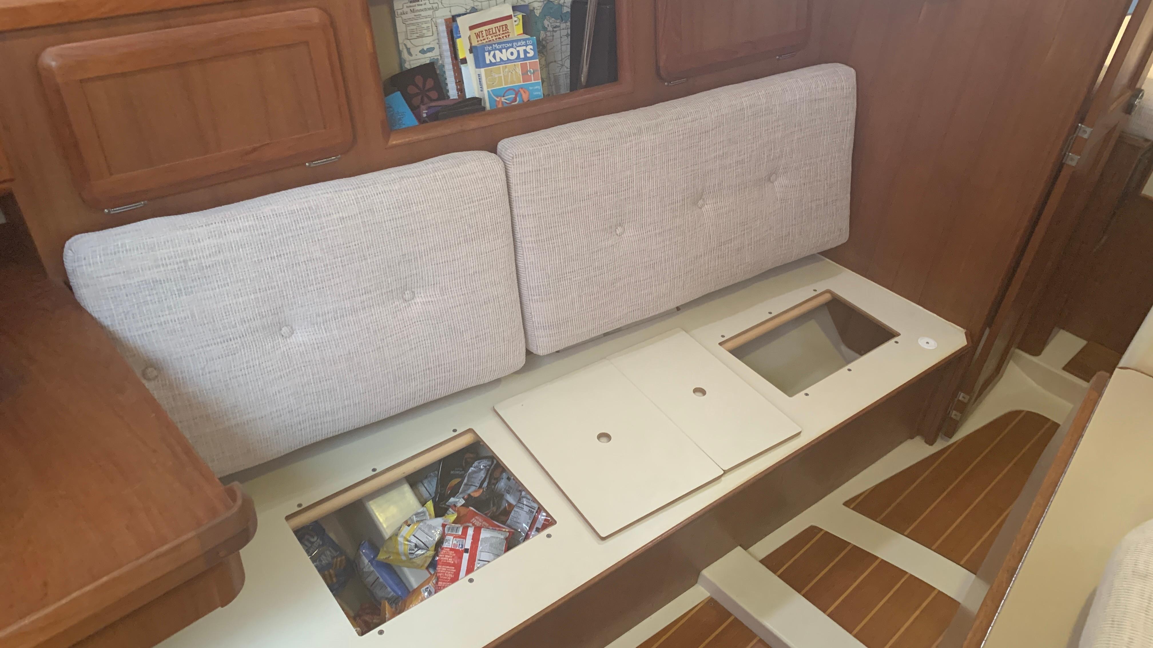 1991 Hunter 30 - 53