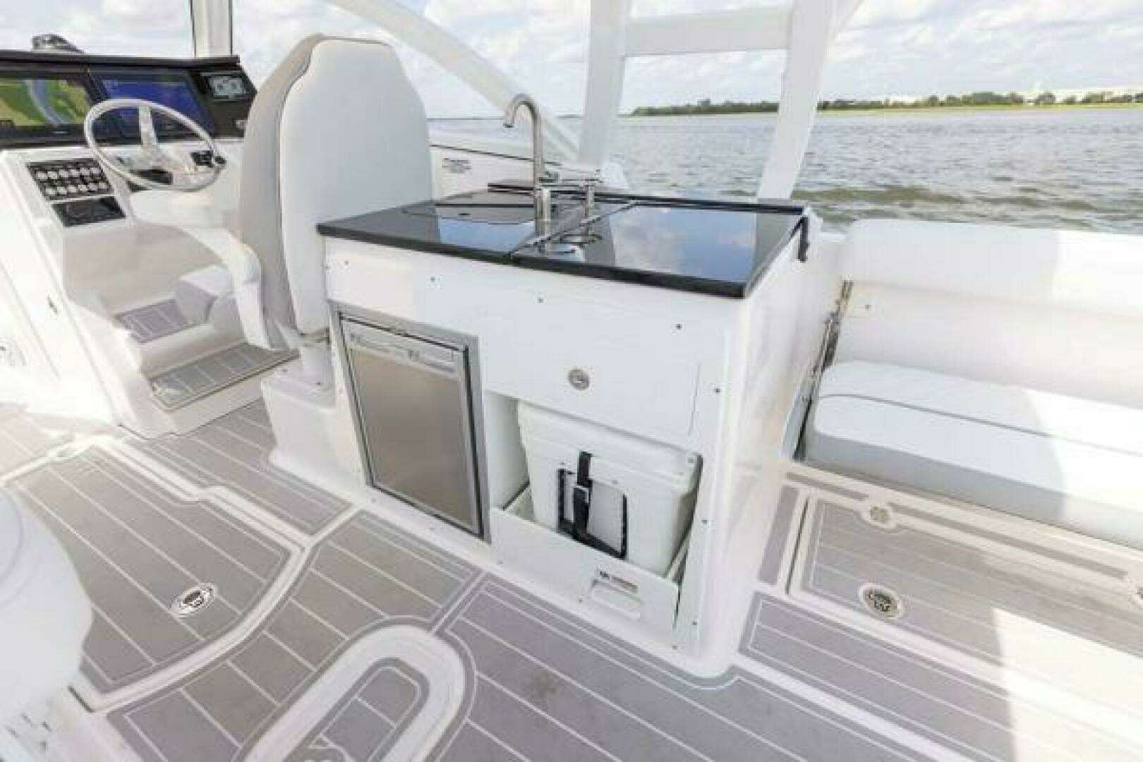 2026 Sea Fox 288 Traveler - Image 10