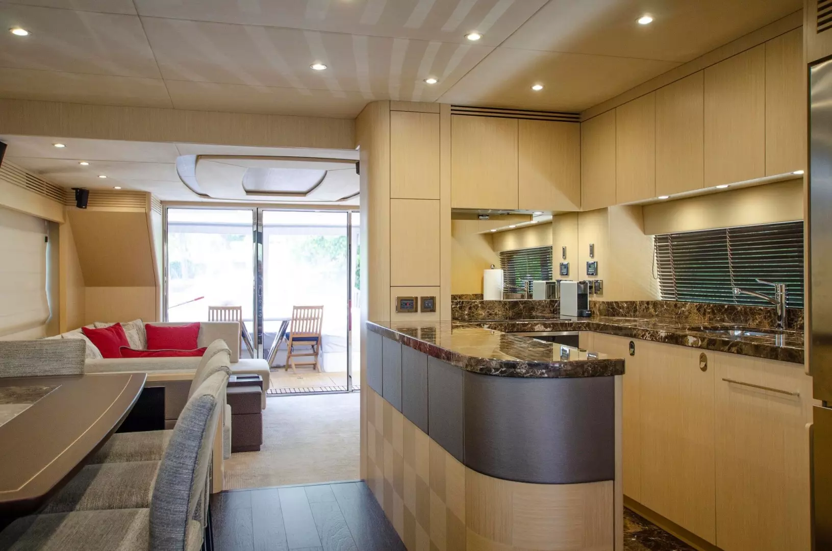 2018 Sunseeker 75 Yacht - Image 11