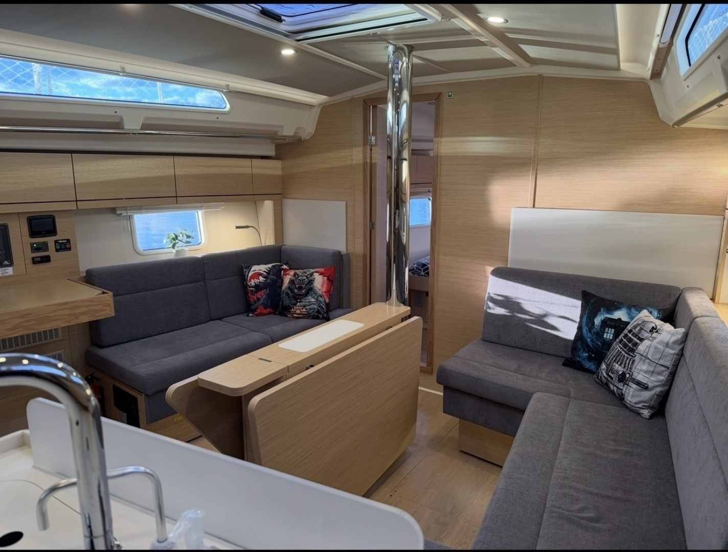2022 Hanse 418 - Image 23