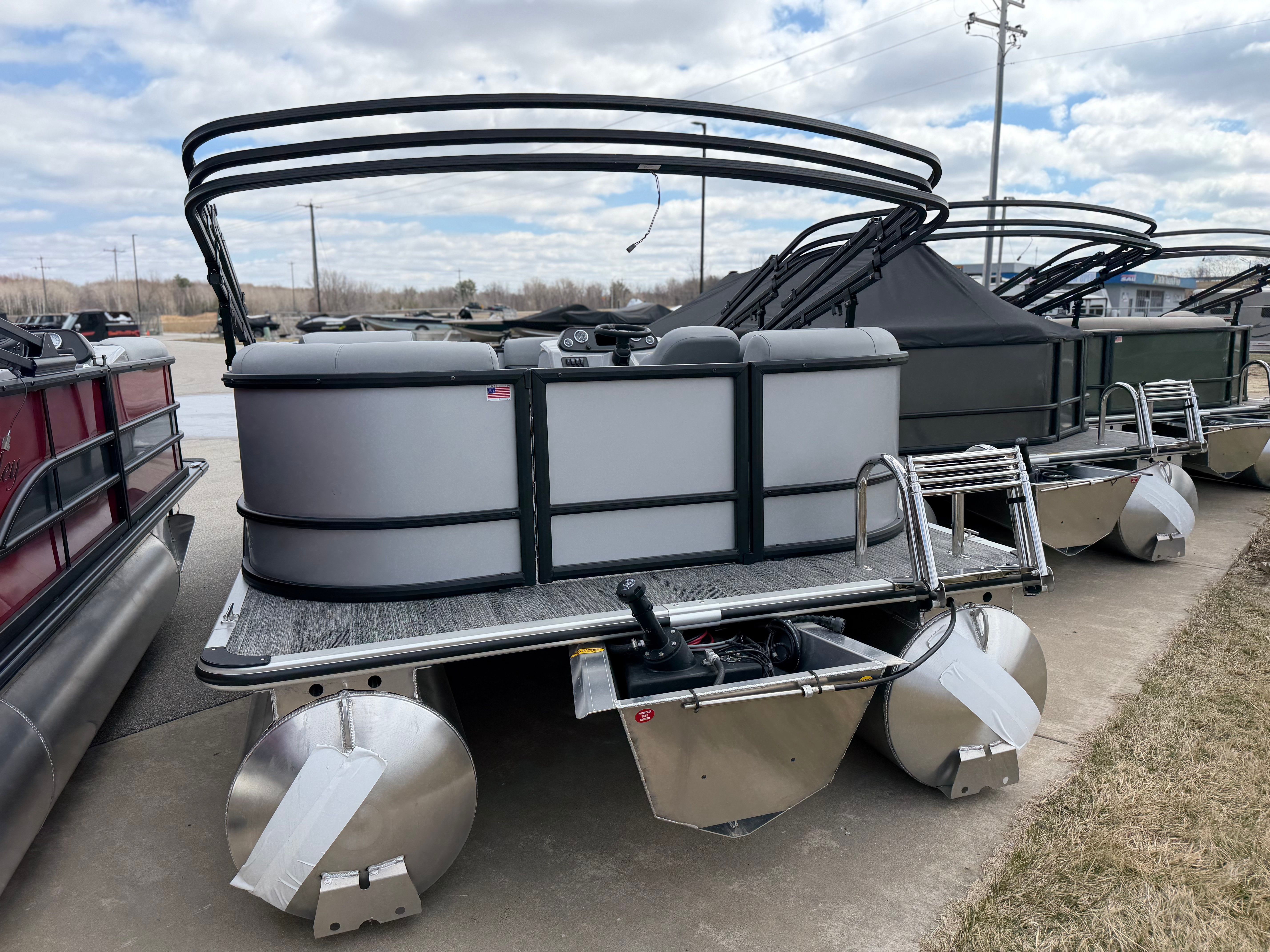 2026 Bentley Pontoons LE 200 CW - 3