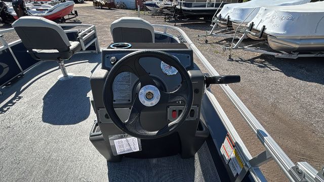 2026 Sun Tracker Bass Buggy 16 XL Select - 5