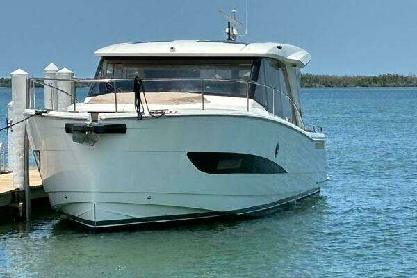 2020 Greenline 39 E-Drive