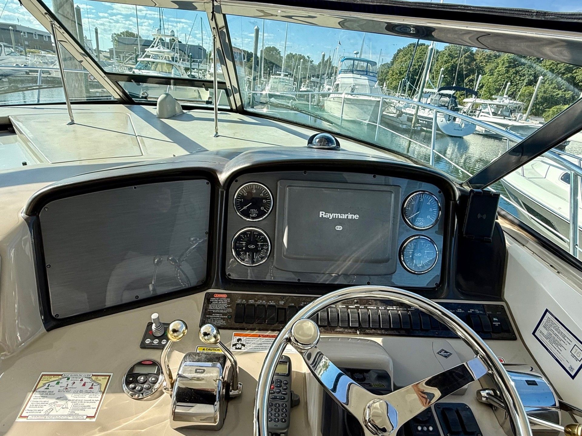 2006 Sea Ray 38 Sundancer - 29