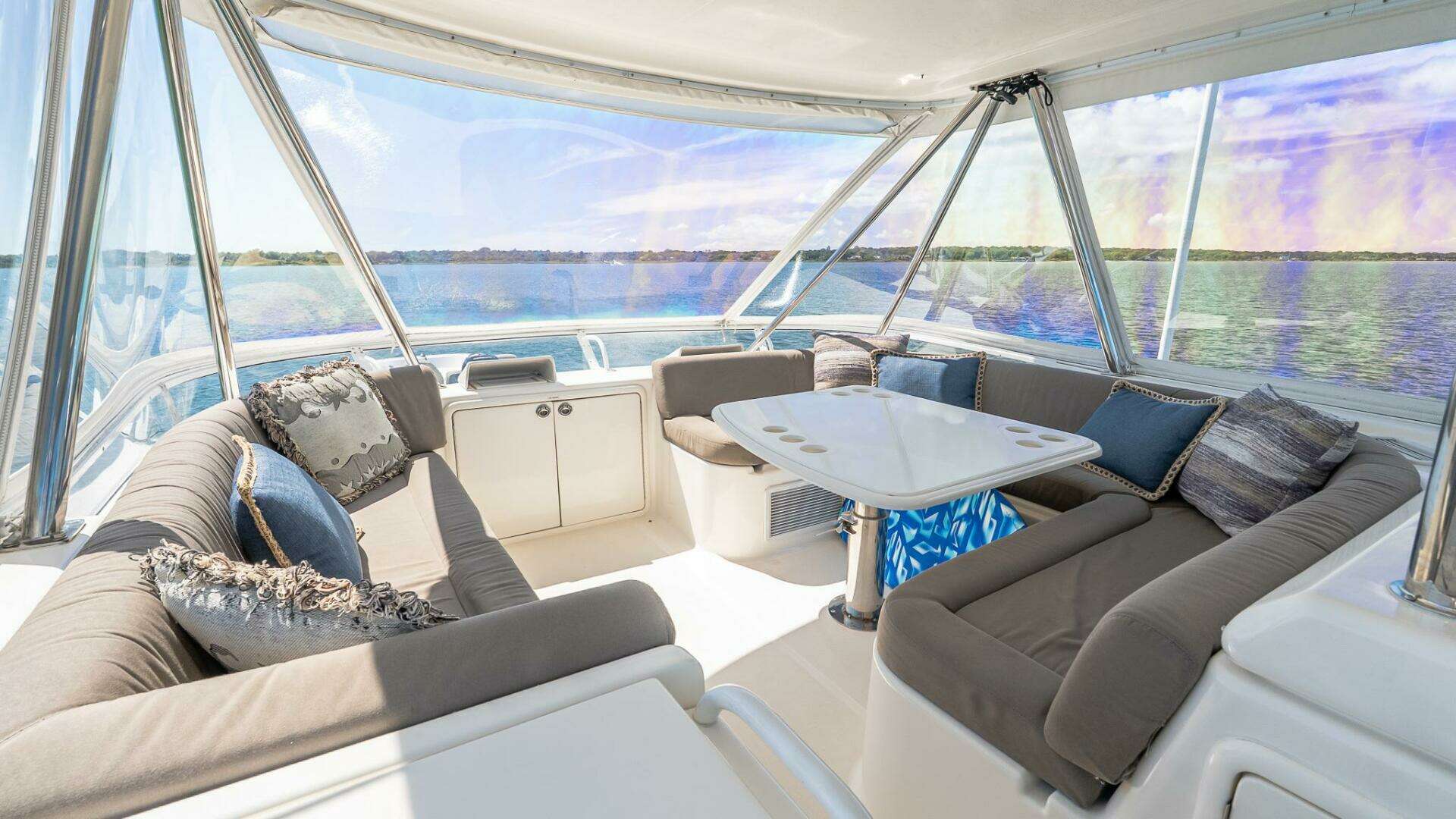 2005 Riviera 51 Flybridge - Image 15